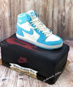 torte nike schuh